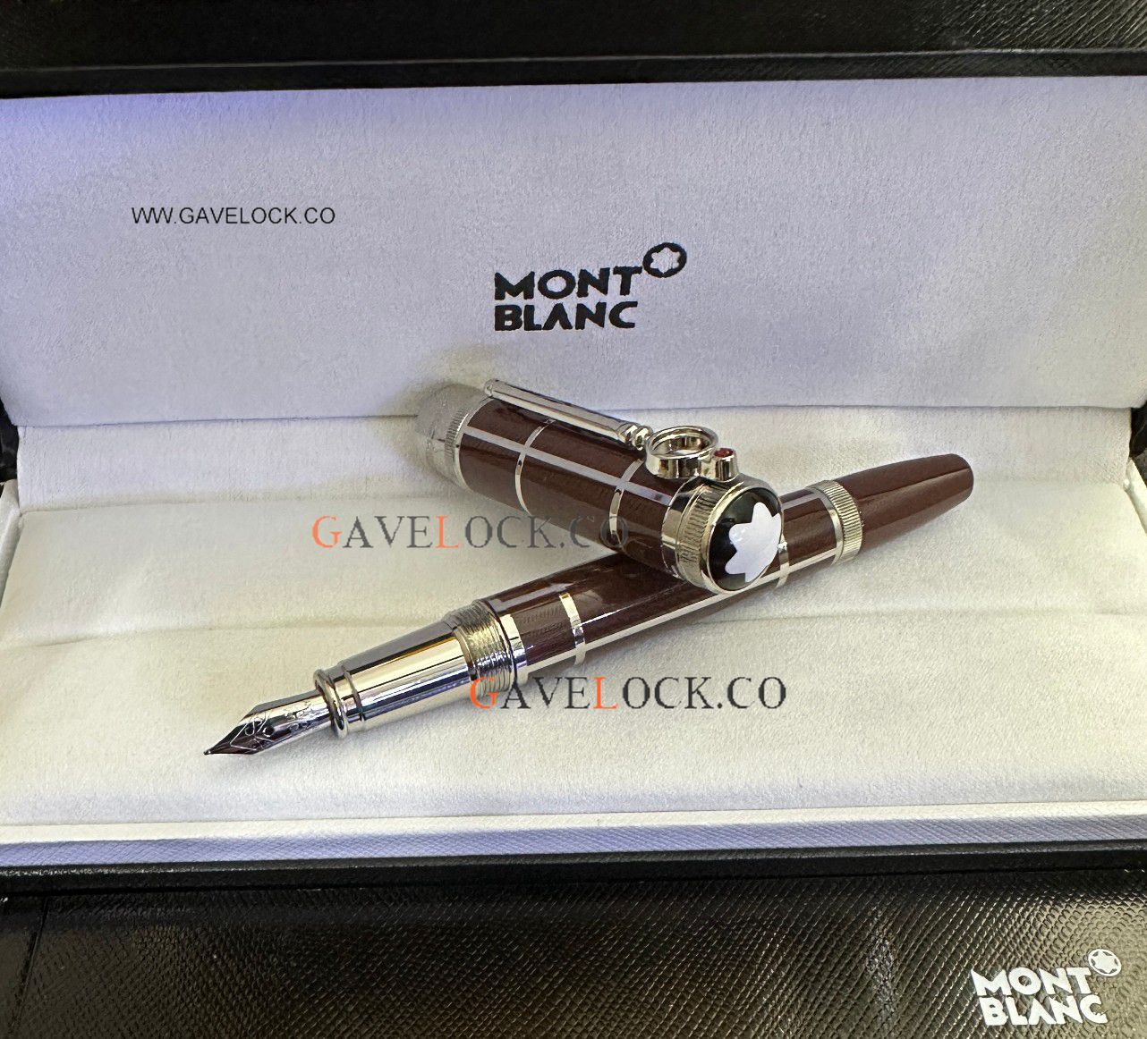 Best Quality Copy Montblanc Arthur Conan Doyle Fountain pen Red/Silver Best Quality Copy Montblanc Arthur Conan Doyle Fountain pen Red/Silver